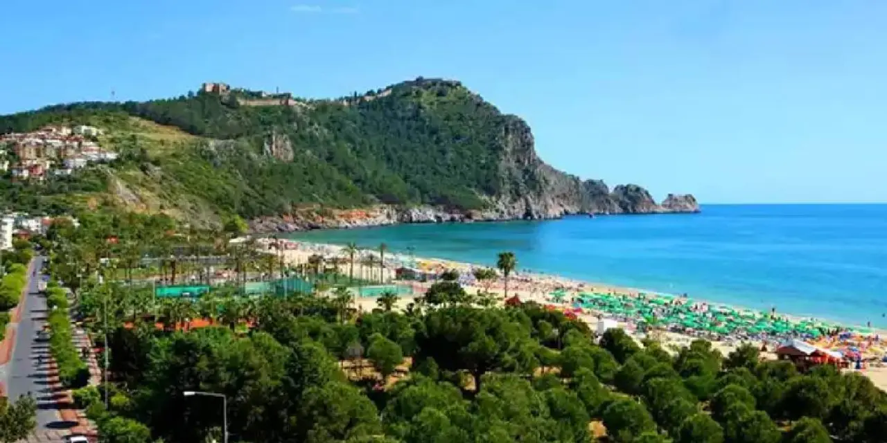 "Mavi Suyun Kollarında Huzur Dolu Bir Kaçamak: Bu Gizli Koy Fark Edilmeyi Bekliyor!" 7