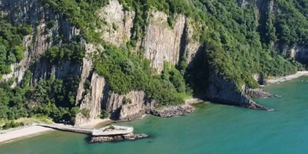 "Dünyanın Eşsiz Doğa Harikalarından Biri Türkiye'de: 80 Milyon Yıllık Güzellik Ziyaretçilerini Kendine Hayran Bırakıyor!" 5