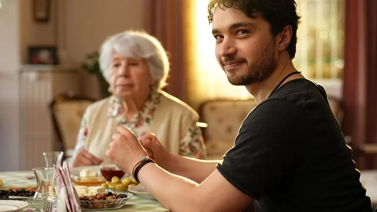 Aile Saadeti Neden Final Yapıyor? 2025 Yaz Dizisi Ekranlara Veda Ediyor 3