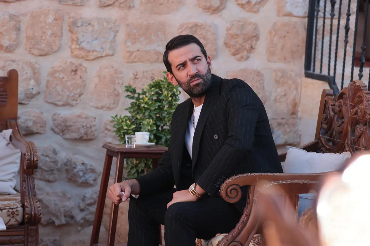 Uzak Şehir'in Yeni Sezonu İçin İlk Kareler ve Büyük Heyecan! 6