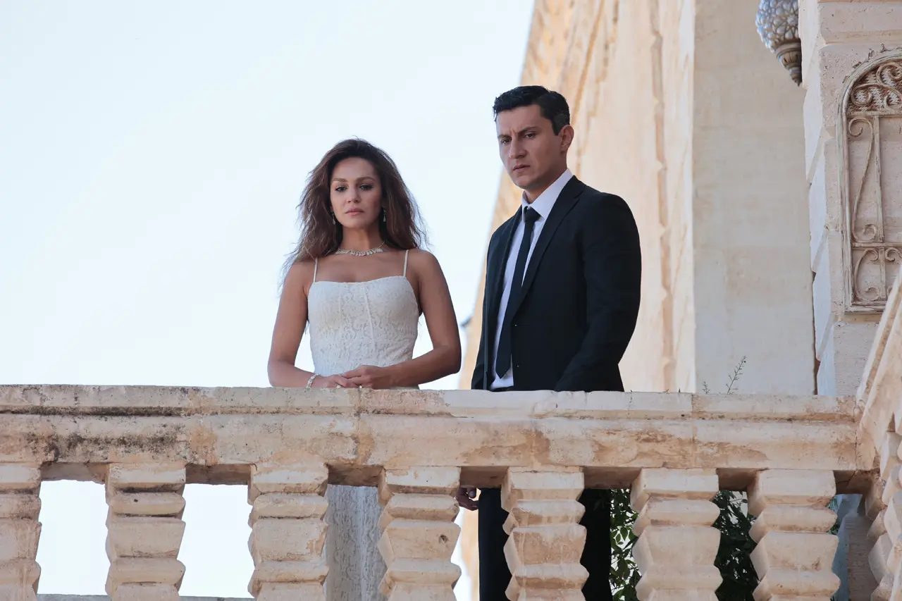 Uzak Şehir'in Yeni Sezonu İçin İlk Kareler ve Büyük Heyecan! 3