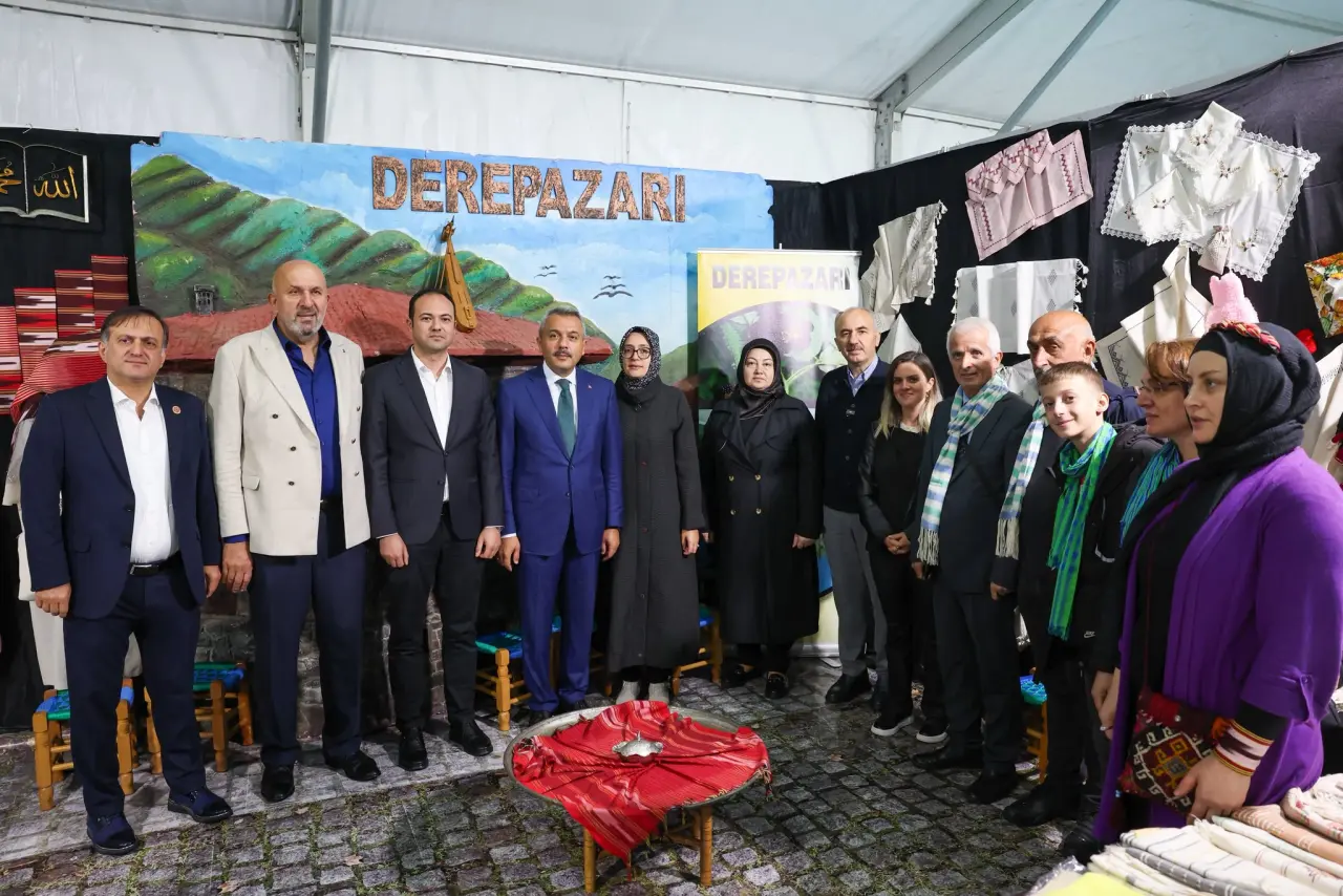 Vali Baydaş, 5. Rize Gastronomi Günleri’ni Ziyaret Etti 🍽️ 2