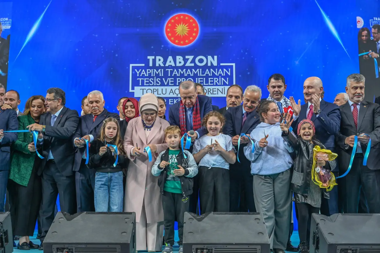 Trabzon'da Ulaşım Projeleri Açıklandı, Yeni Havalimanı ve Hızlı Tren Müjdesi Verildi 6