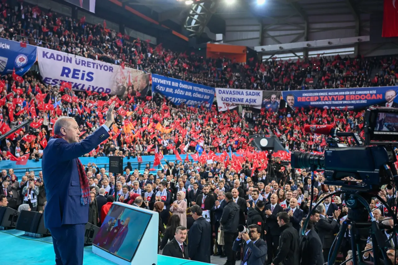 Trabzon'da Ulaşım Projeleri Açıklandı, Yeni Havalimanı ve Hızlı Tren Müjdesi Verildi 5