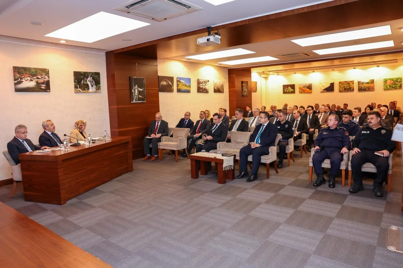 Rize İl İdare Şube Başkanları Toplantısı Vali Baydaş Başkanlığında Gerçekleştirildi 2