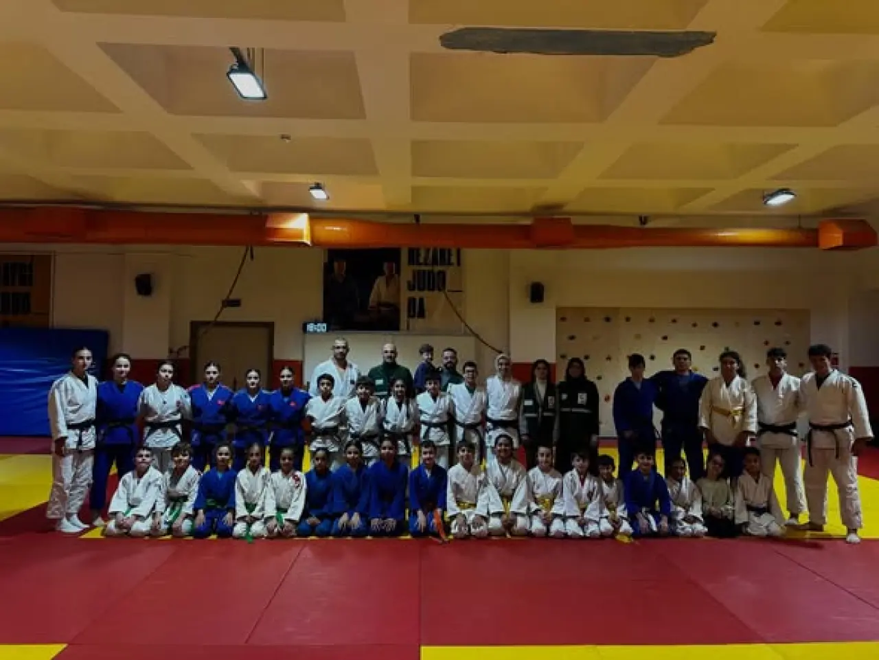 Rize Yeşilay’dan Sporcu Gençlere Sağlıklı Mola 5