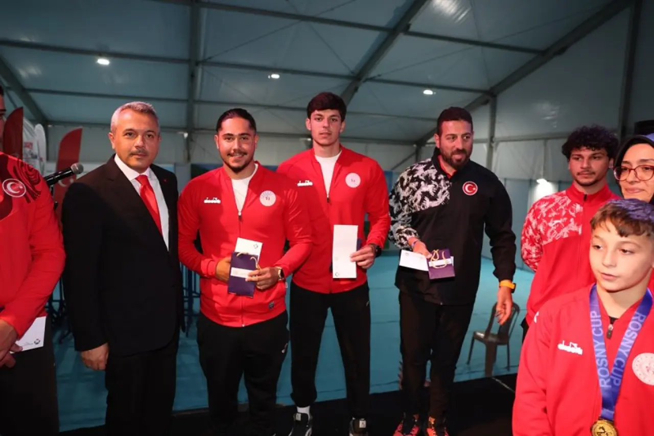 Rize’de 19 Mayıs Coşkusu: Gençlik Bayramı Büyük Bir Heyecanla Kutlandı 4