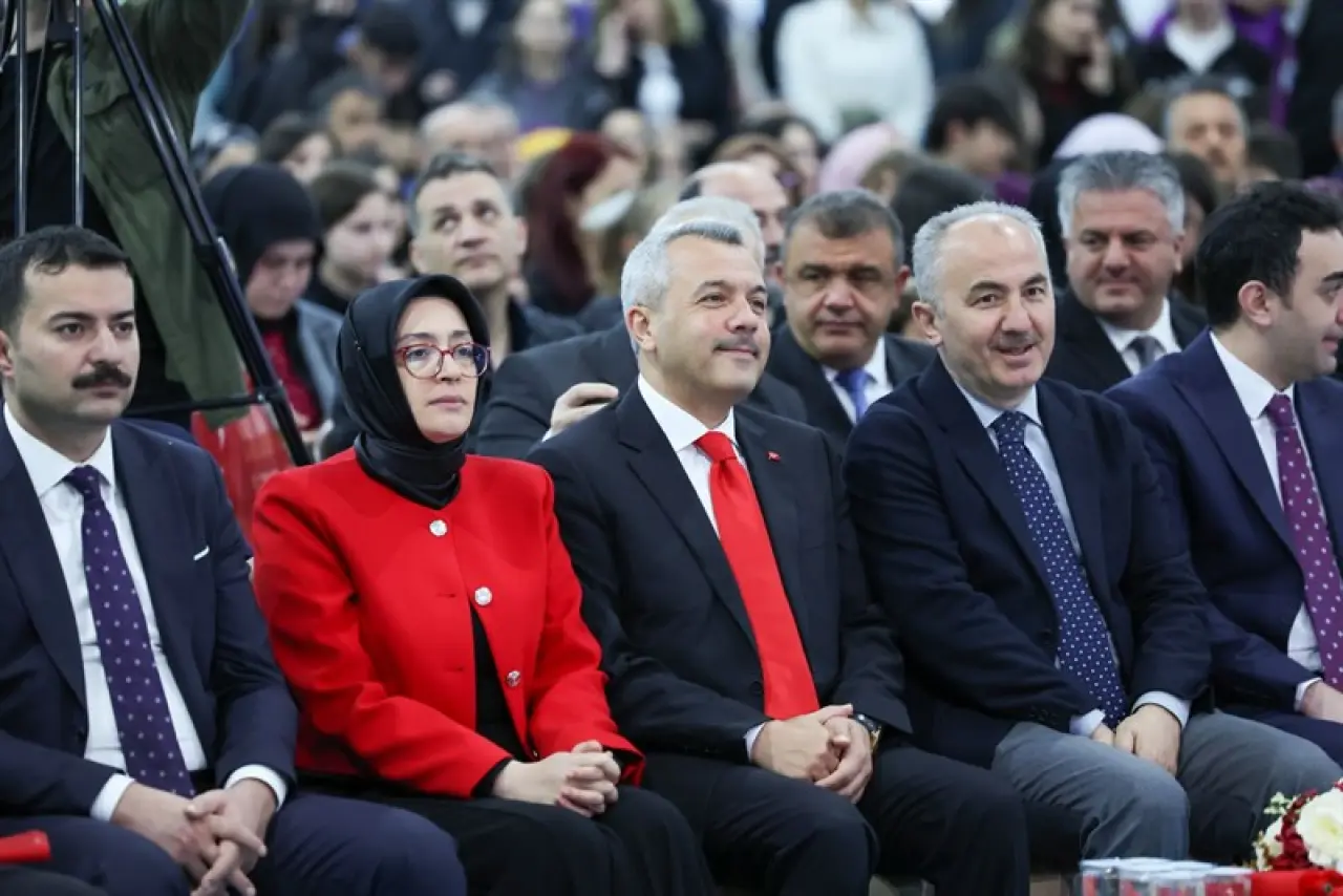 Rize’de 19 Mayıs Coşkusu: Gençlik Bayramı Büyük Bir Heyecanla Kutlandı 19
