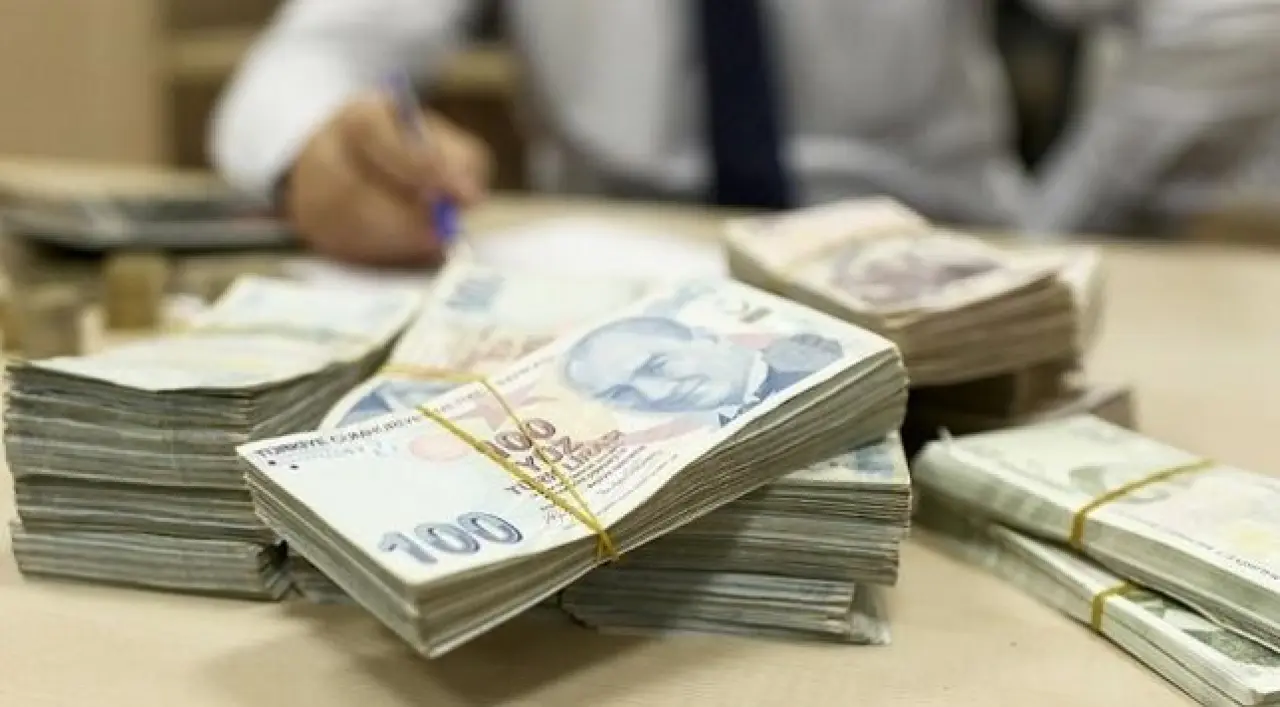 250 Bin TL İhtiyaç Kredisinde Bankalar Arasındaki Fark Dikkat Çekiyor! Geri Ödeme 466 Bin TL'ye Kadar Çıkıyor 5