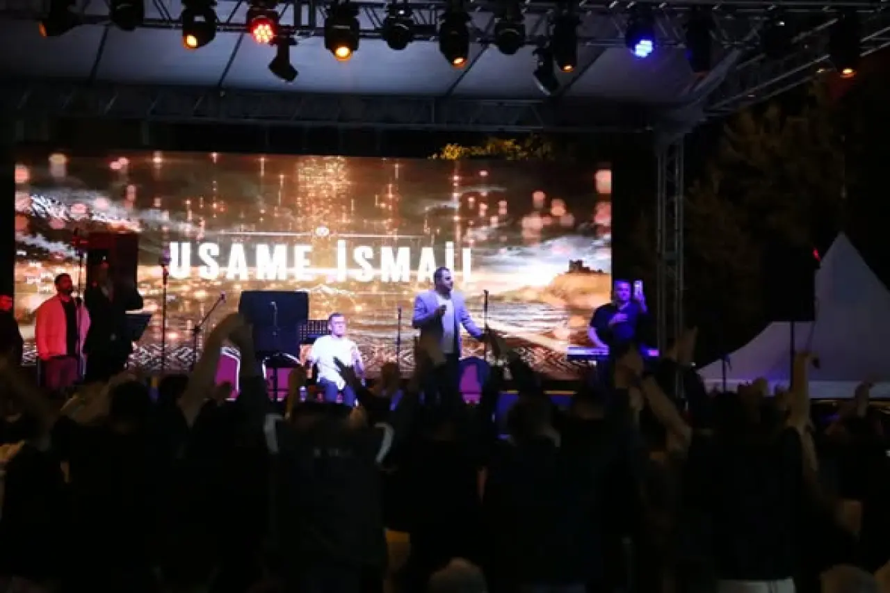 İspir'de Rize Rüzgarı Esti! Karadeniz Ezgileri Geceye Damga Vurdu 3