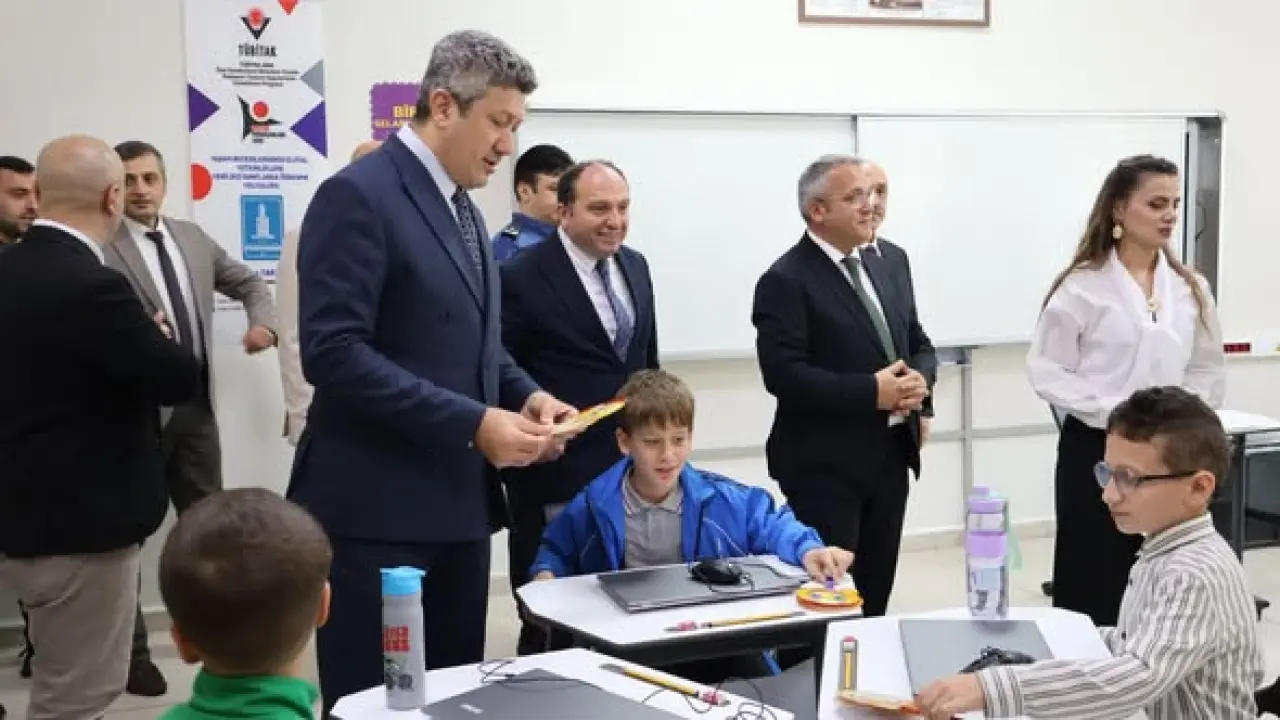 Güneysu'da TÜBİTAK Destekli Özel Sınıf Açıldı 2