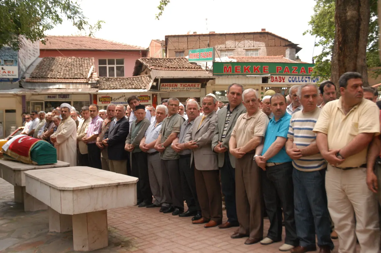 Gıyabi Cenaze Namazı - 3
